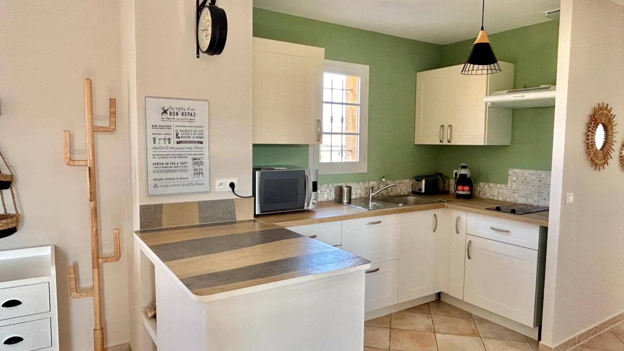 2 Hebergements - 10 Couchages - Parking, Piscine, Jacuzzi - Convivialite Roquebrune-sur Argens Kültér fotó