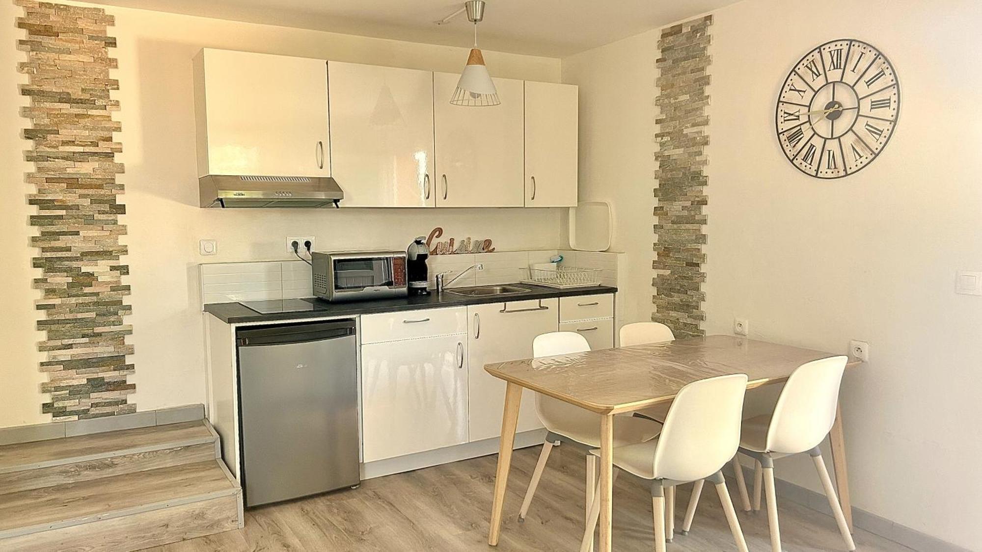 2 Hebergements - 10 Couchages - Parking, Piscine, Jacuzzi - Convivialite Roquebrune-sur Argens Kültér fotó